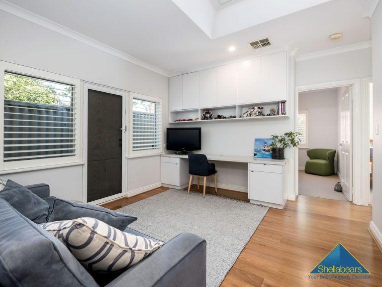 41 Lyons Street gallery