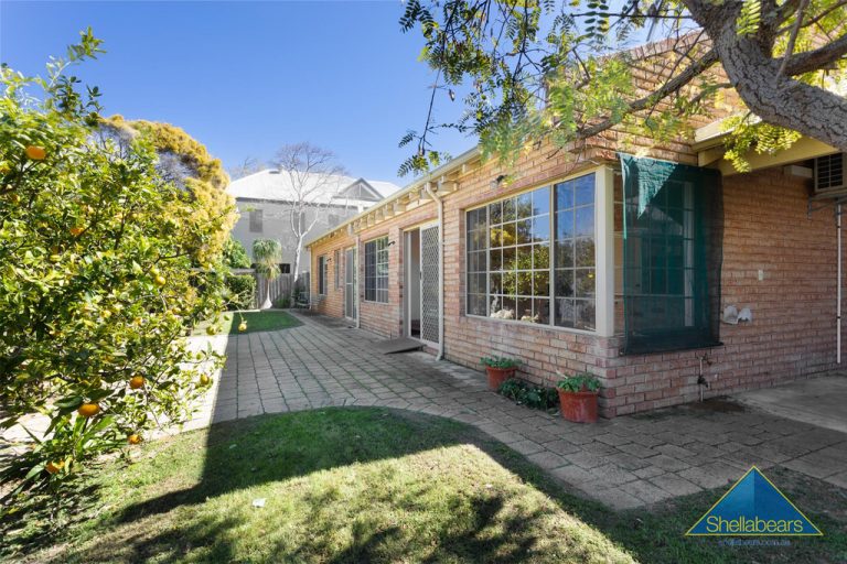 20B Swan Street gallery