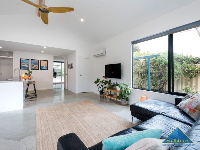 6 Long Street gallery