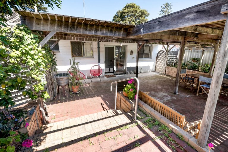 60 Grant Street gallery