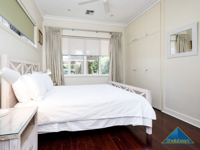 1 Manning Street gallery