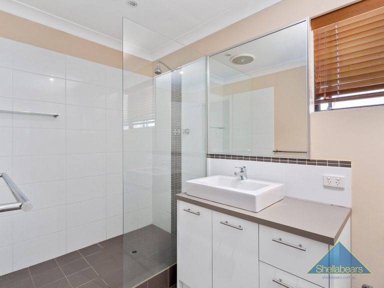 13/5 Elliot Road gallery