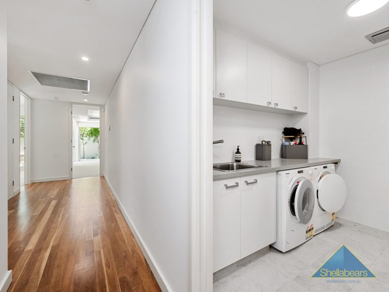 1/5 Bindaring Parade gallery