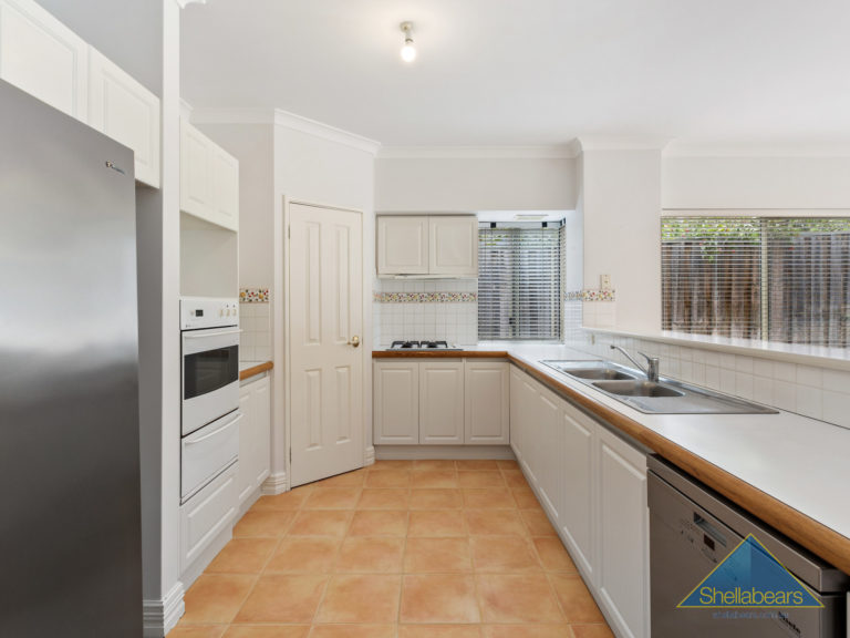 24 Jacaranda Avenue gallery