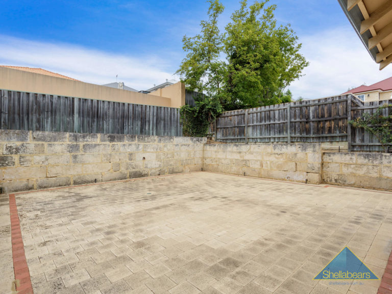 24 Jacaranda Avenue gallery