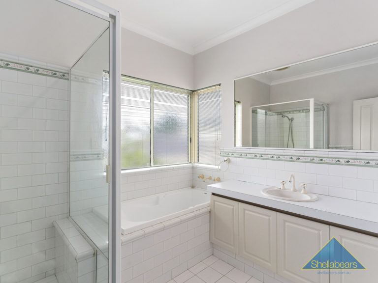 24 Jacaranda Avenue gallery