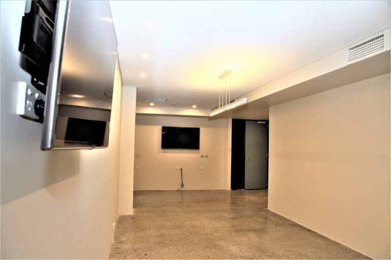 9/18 Stirling Highway gallery