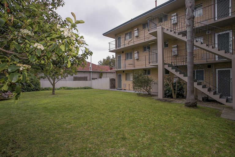 9/245 Cambridge Street gallery