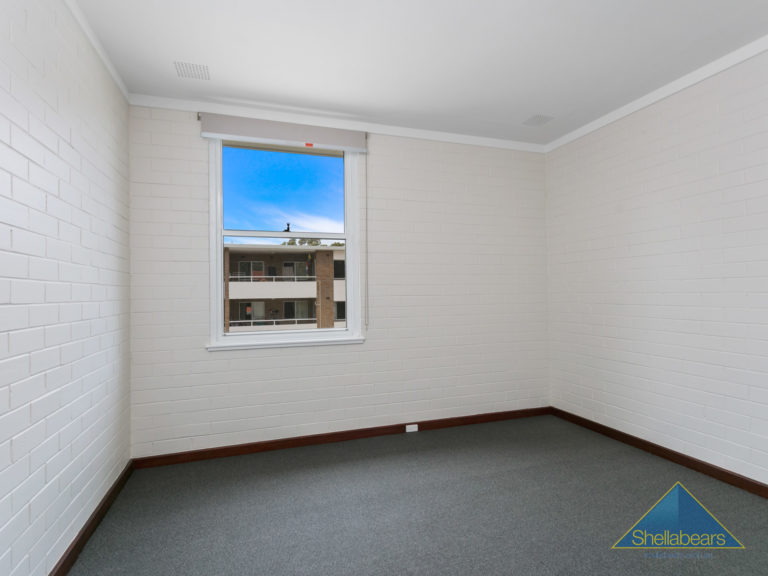29/8 St Leonards Street gallery