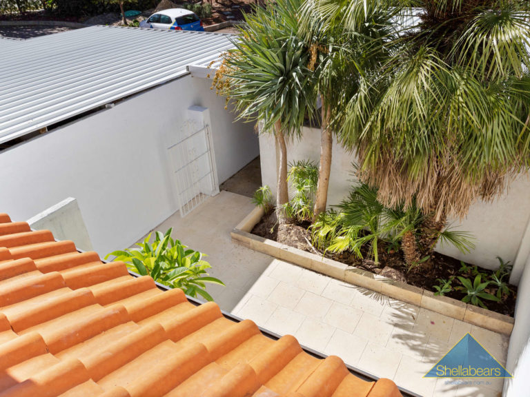 3/129 Labouchere gallery