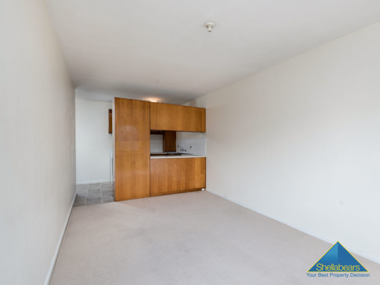 6/12 St Leonards Street gallery