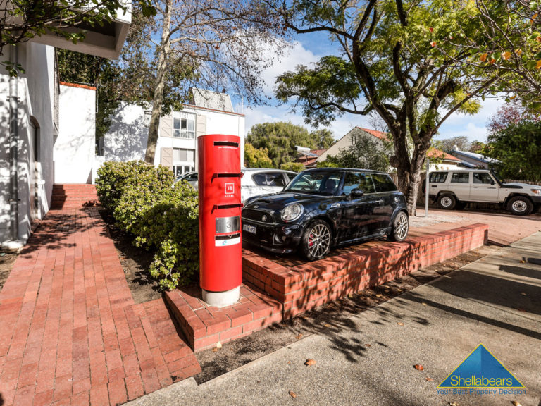 3 and 4, 33 Broadway gallery