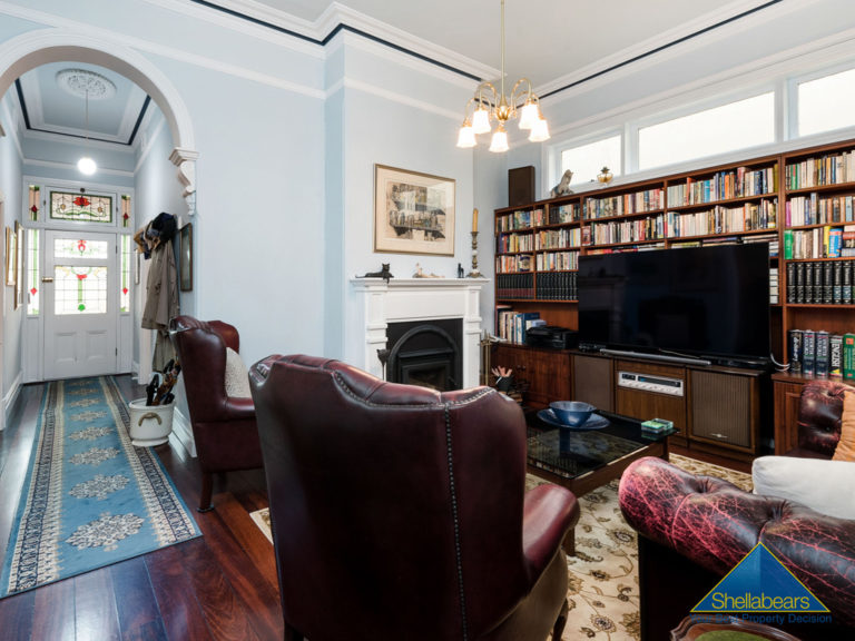 12 Railway Street gallery