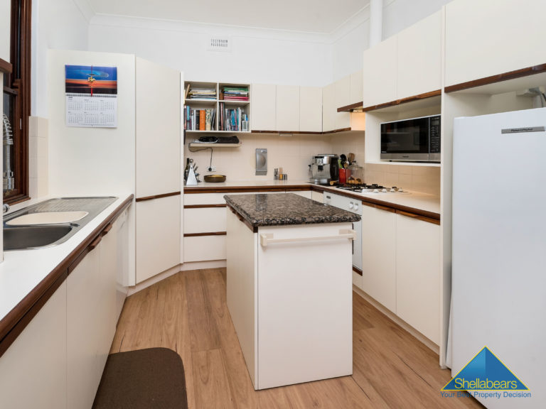 12 Railway Street gallery