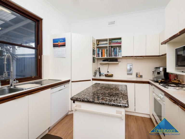 12 Railway Street gallery