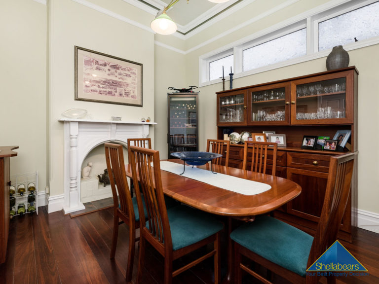 12 Railway Street gallery