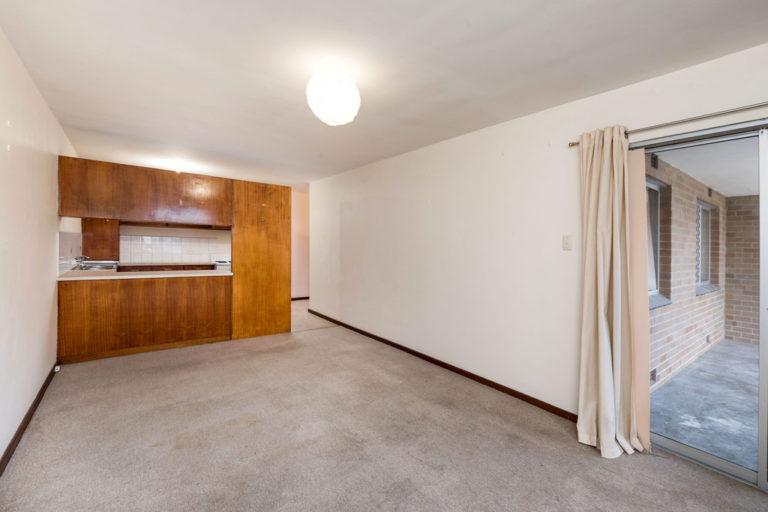 19/12 St Leonards Street gallery