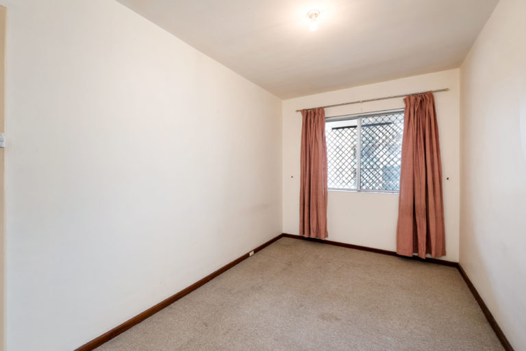 19/12 St Leonards Street gallery