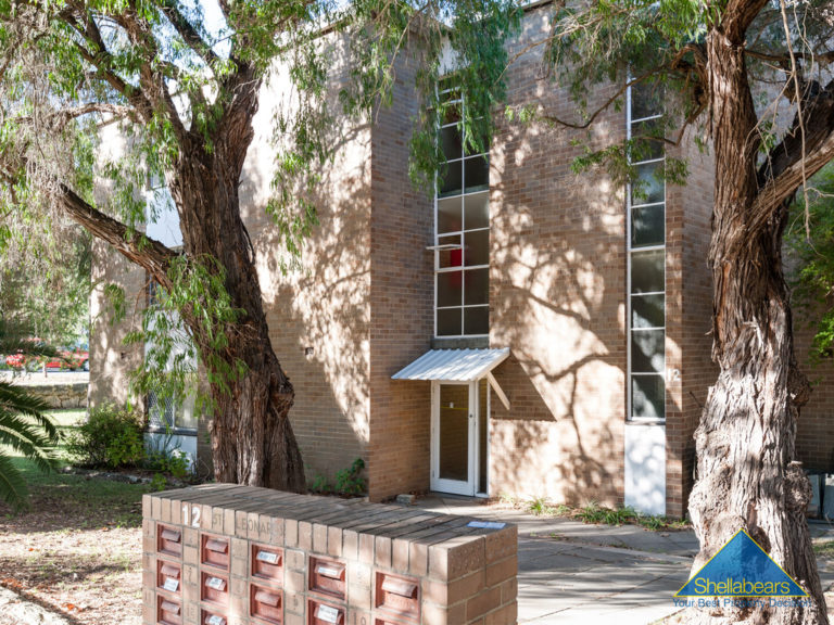 19/12 St Leonards Street gallery