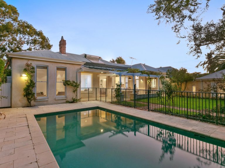 17 Bernard Street gallery