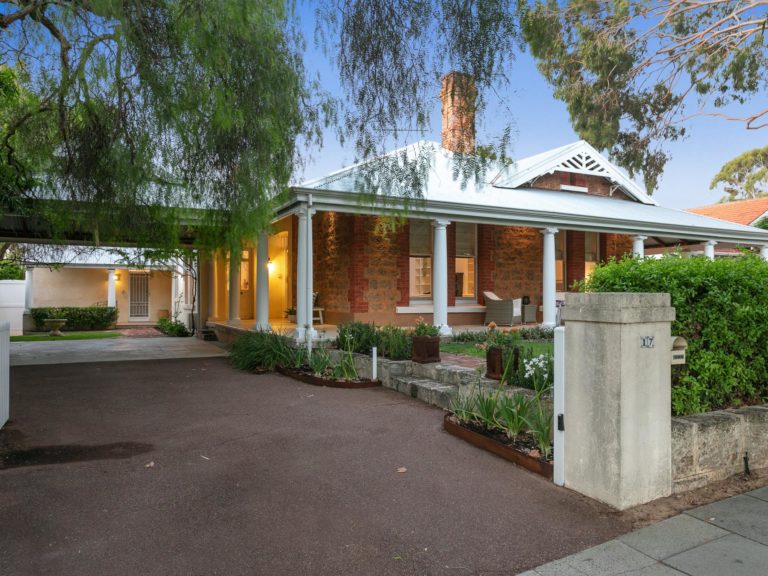 17 Bernard Street gallery