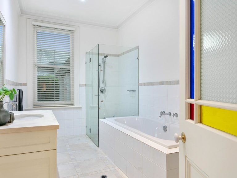 17 Bernard Street gallery