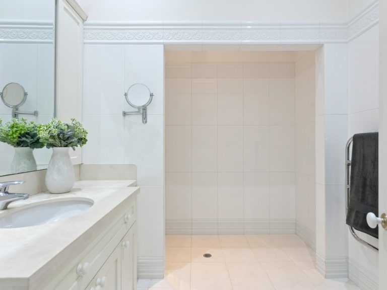 17 Bernard Street gallery