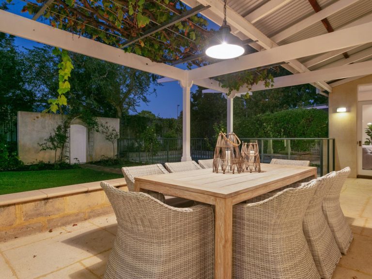 17 Bernard Street gallery