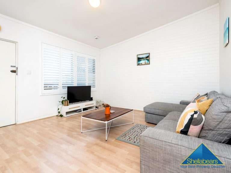 14/23 Glyde Street gallery