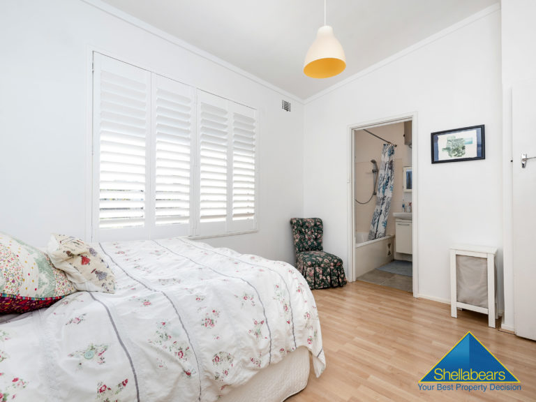 14/23 Glyde Street gallery