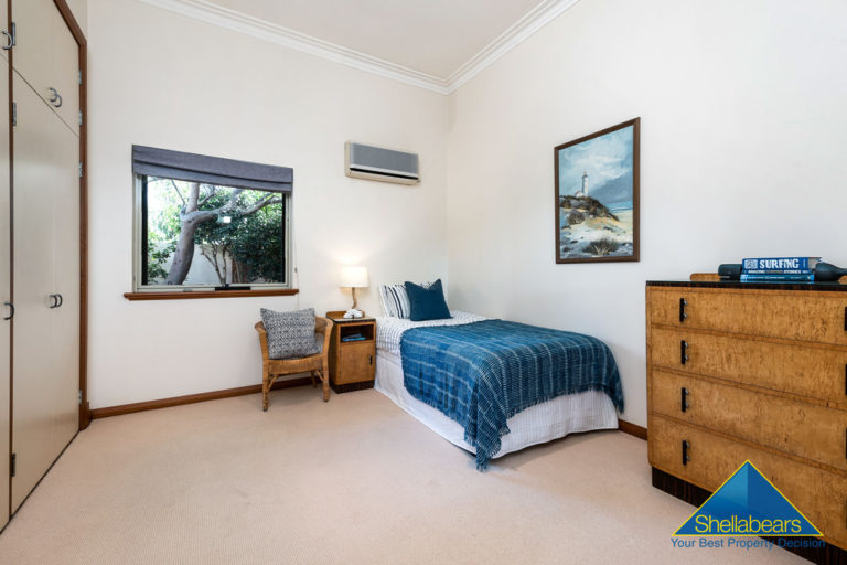 4 Agett Road gallery