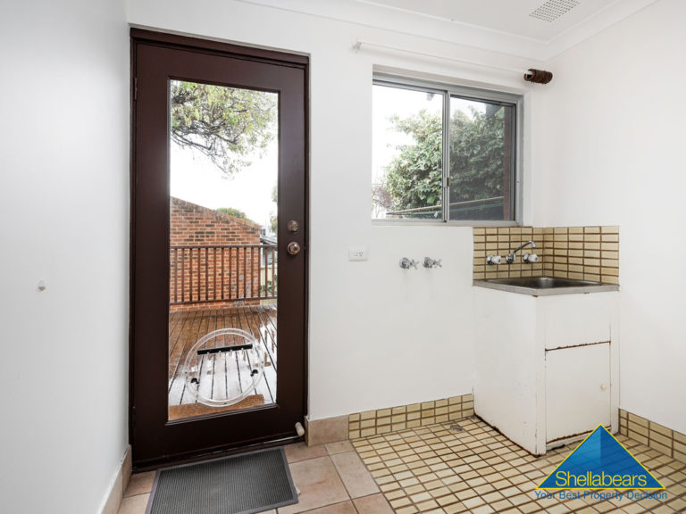 2/40 Thompson Road gallery