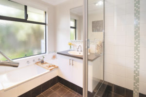 8 The Avenue gallery