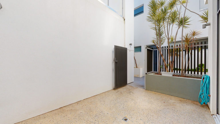 3/1 Brixton Street gallery