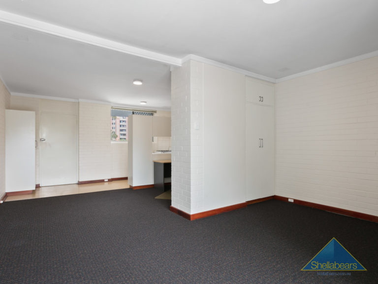 23/8 St Leonards Street gallery
