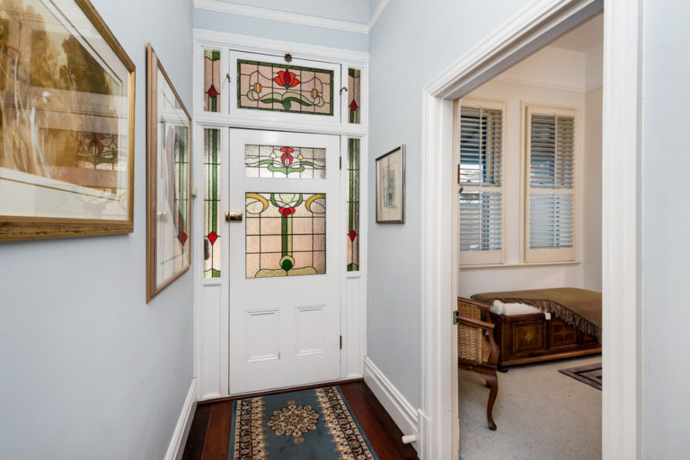 12 Railway Street gallery