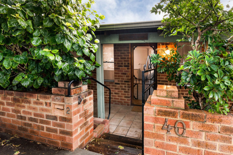 2/40 Thompson Road gallery