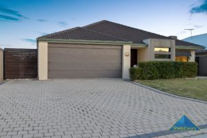 15 Binnia Mews gallery