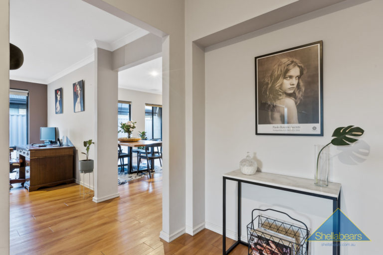 15 Binnia Mews gallery