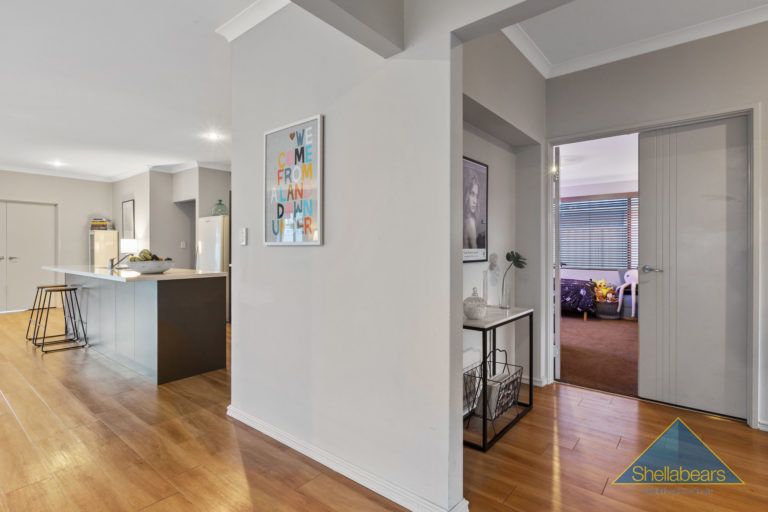 15 Binnia Mews gallery