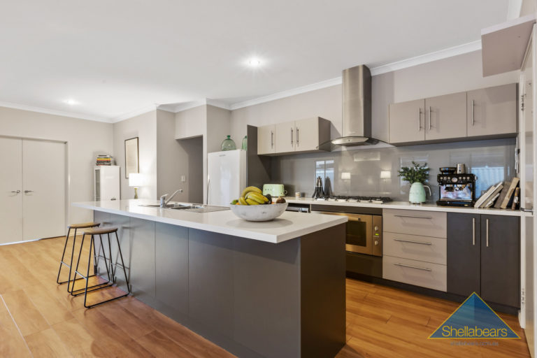 15 Binnia Mews gallery