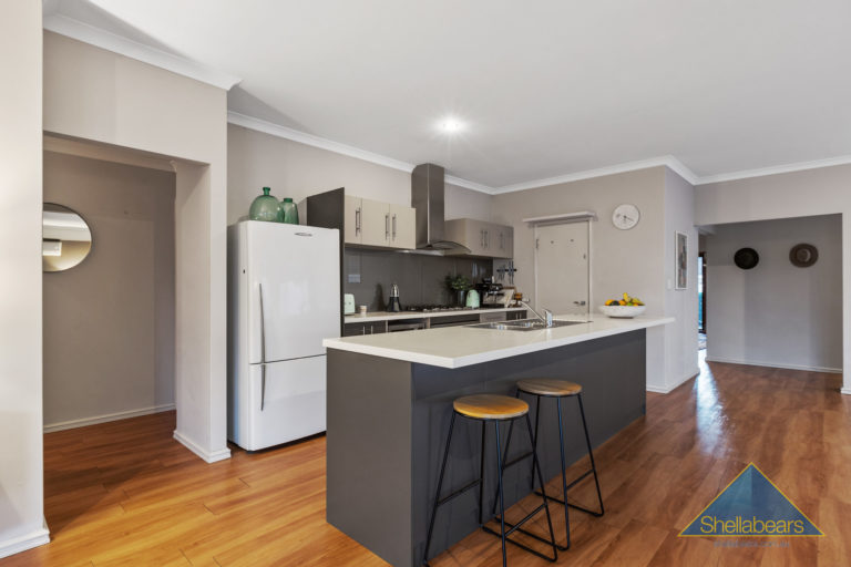 15 Binnia Mews gallery