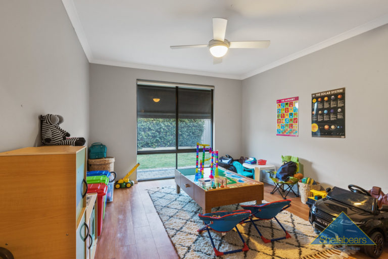 15 Binnia Mews gallery