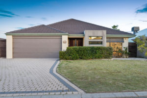 15 Binnia Mews gallery