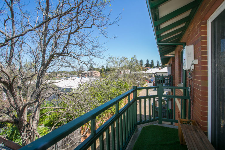 14/6 Stuart Street gallery