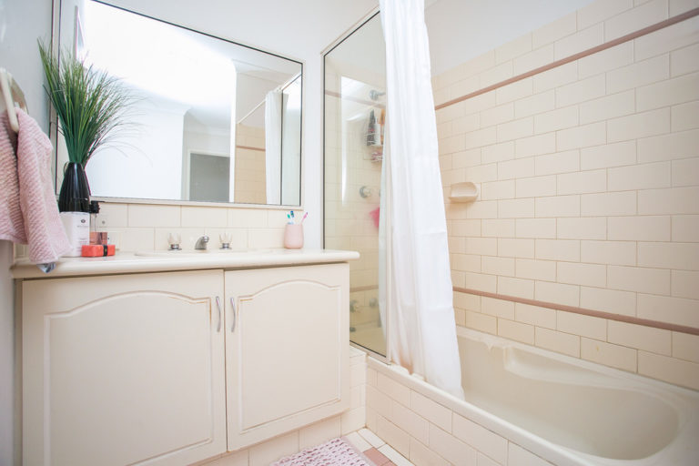 14/6 Stuart Street gallery