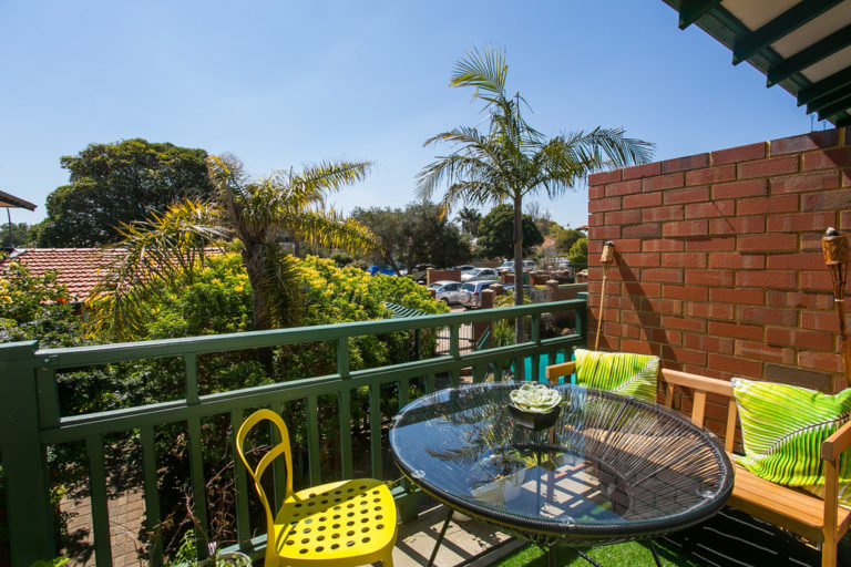 14/6 Stuart Street gallery