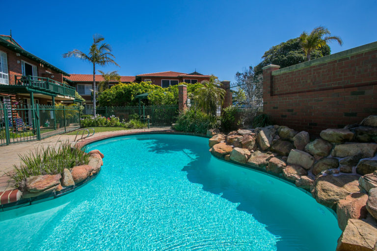 14/6 Stuart Street gallery