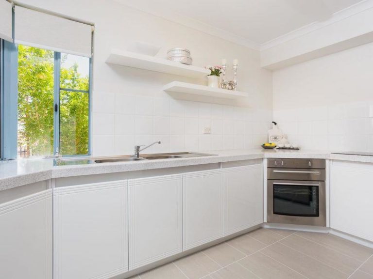 17/15 Boundary Road gallery