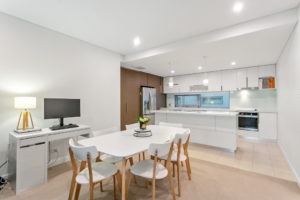 3/40 Cowle Street gallery